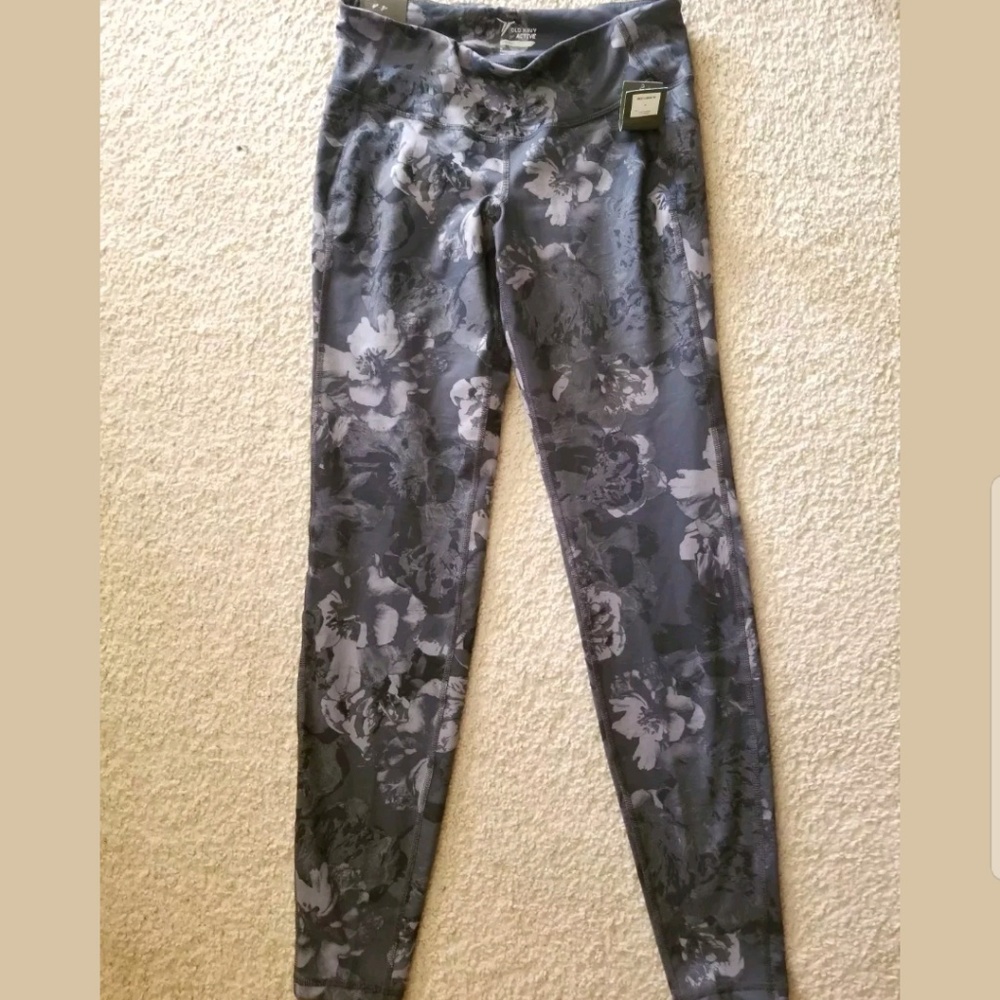 NWT old navy dark floral compression M